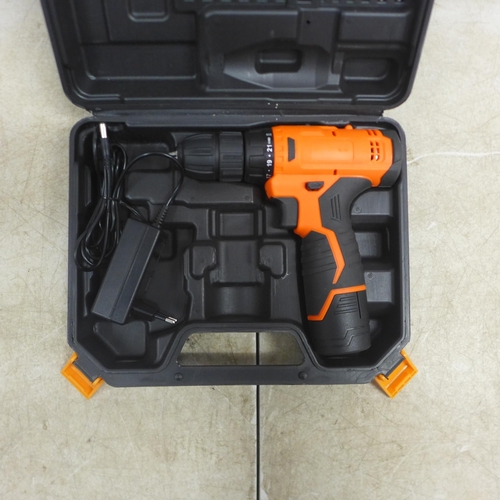 5023 - A 10.8v battery powered drill and charger with 3/8