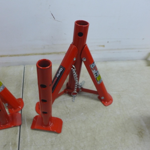 5026 - A set of Clarke Strong-arm 2 tonne folding axle stands (PRE-SHIPMENT SAMPLE) - CAX2TFB 18/0023A-1* T... 