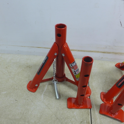 5026 - A set of Clarke Strong-arm 2 tonne folding axle stands (PRE-SHIPMENT SAMPLE) - CAX2TFB 18/0023A-1* T... 