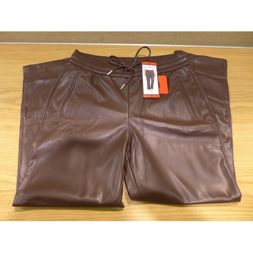 6105 - Large quantity of Hilary Radley faux leather look trousers, various sizes & colours (343) *This lot ... 