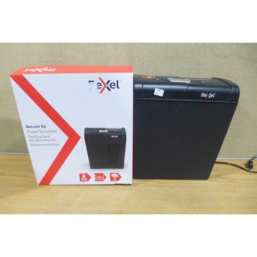 6124 - Gourmia 7Qt Air Fryer and a Rexel Secure S5 Strip Cut Shredder - This lot requires a UK adapters (34... 