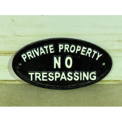 5180 - 4 cast metal oval plaques including 