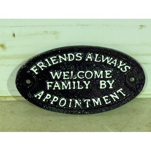 5180 - 4 cast metal oval plaques including 