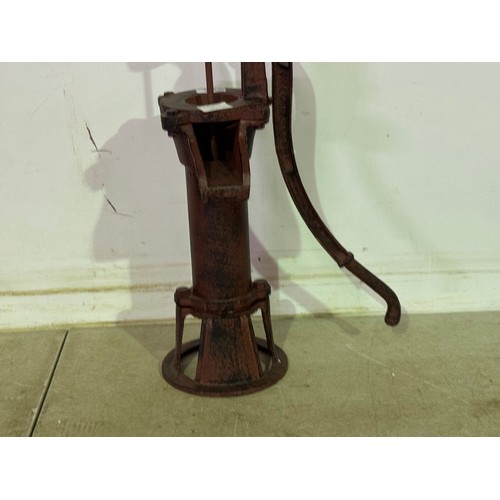 5125 - A small cast metal vintage style garden pump* This lot is subject to VAT