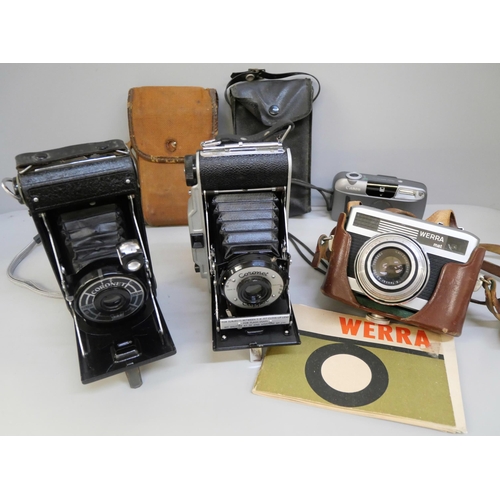 2042 - Five cameras including two Coronet dating back to the early 1960s and a Werra with instructions