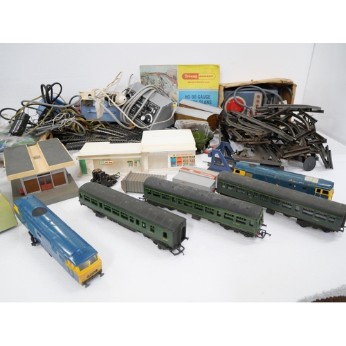 2151 - OO gauge and O gauge model rail, some a/f