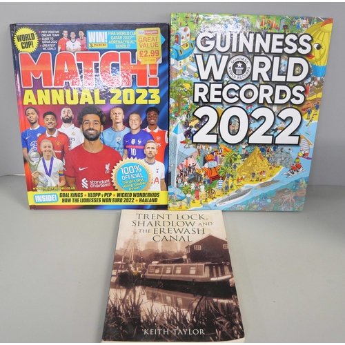 2160 - A collection of comics and football annuals including Sparky, Hotspurs Book for Boys, Beryl The Peri... 