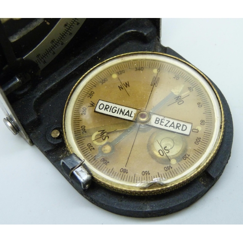 2169 - An original Bezard military compass