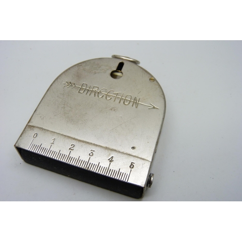 2169 - An original Bezard military compass