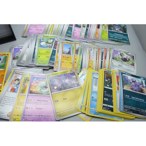 2184 - A box containing over 500 Pokemon cards with large quantity of Holographic