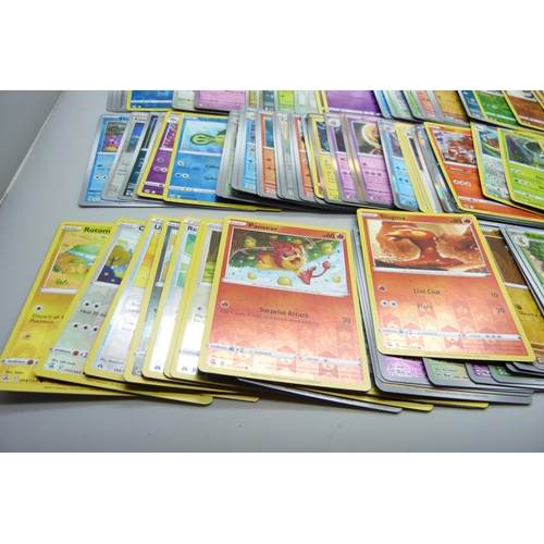 2190 - 120 + Holographic Pokemon cars with black rare holos