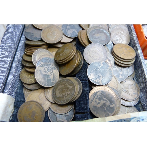 2199 - A collection of coins and bank notes