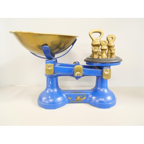 2214 - A Thornton and Co set of cast iron kitchen scales with weights