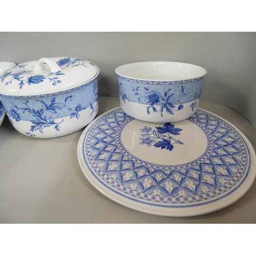 2236 - A collection of Wedgwood Mikado dinner and tablewares