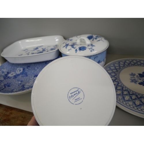 2236 - A collection of Wedgwood Mikado dinner and tablewares