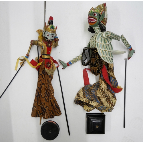 2288 - Two Indonesian wooden dancing puppets, one with loose head