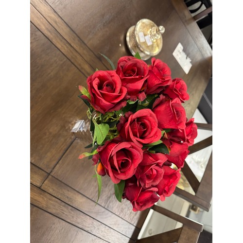 3118 - A spray of red faux Roses in a silver vase, H 40cms (54947410)   #