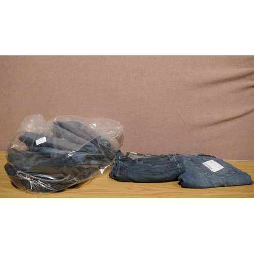 6176 - Ten pairs of jeans to include Wrangler and English Laundry, various sizes (338)  *This lot is subjec... 