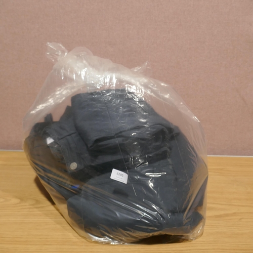 6205 - Quantity of Replay trousers in navy, various sizes with tags (338) *This lot is subject to Vat