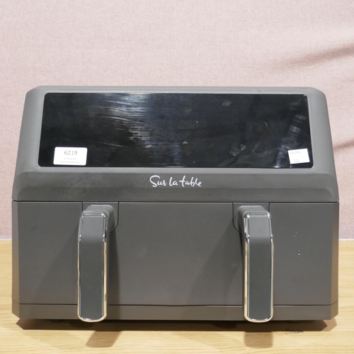 6219 - Sur La Table Air Fryer (346-246) *This lot is subject to Vat