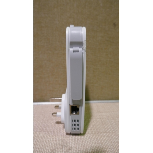 6075 - Tp-Link Dual Band Wifi Extender   (346-130) *This lot is subject to Vat