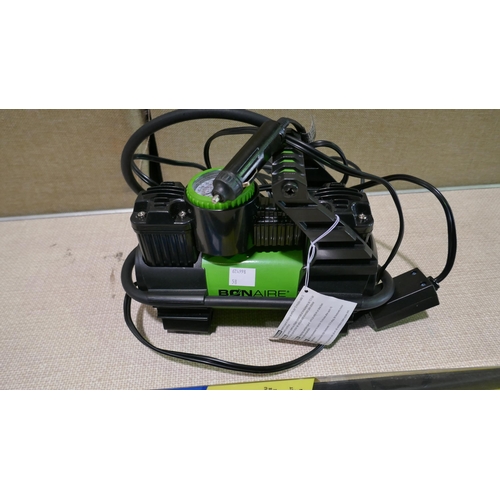 6267 - Bon Aire 12V Inflator And Two Michelin Hyrdroedge Wiperblades  (346-58,71) *This lot is subject to V... 