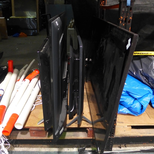 6306 - Quantity Of Broken/Damaged Tvs Brands Including Samsung, Hisense, LG etc. (346-3,4,6,8,25) *This lot... 