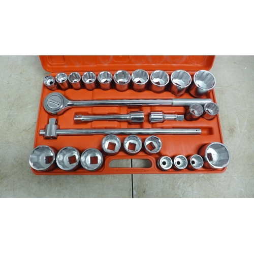 5087 - A cased 26PC 3/4