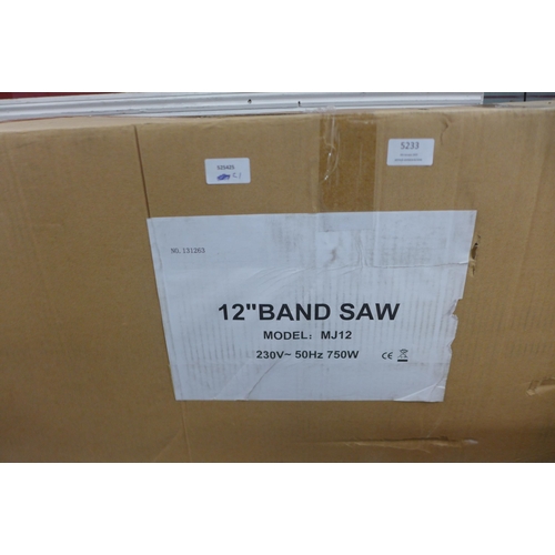 5233 - A boxed model MJ12 - 12” Bandsaw (Revised Table) 13/0408* This lot is subject to VAT