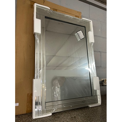 3175 - A bevelled edge 70 x 100cm mirror