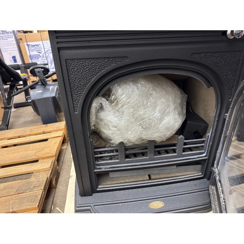 5269 - A Clarke Richmond II cast iron wood burning stove 21/0132* This lot is subject to VAT