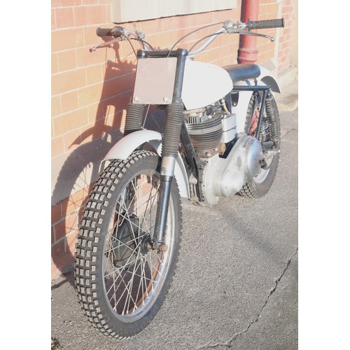 405 - An Ariel HT3-style trials motorcycle fitted with a 1950 350cc engine. The engine is stamped KL338  a... 