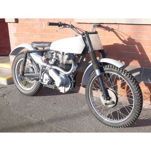 405 - An Ariel HT3-style trials motorcycle fitted with a 1950 350cc engine. The engine is stamped KL338  a... 