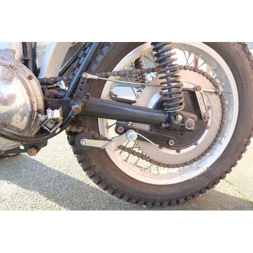 405 - An Ariel HT3-style trials motorcycle fitted with a 1950 350cc engine. The engine is stamped KL338  a... 