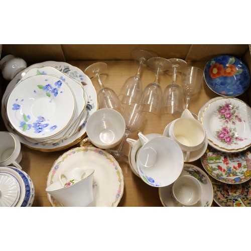 2278 - A box of mixed china, a set of six Edwardian etched glasses and a modern lacquered jewellery box **P... 