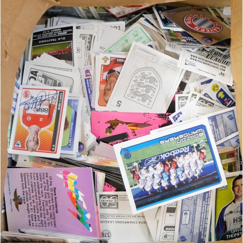 2289 - Football stickers; Panini, Topps, Merlin, etc.