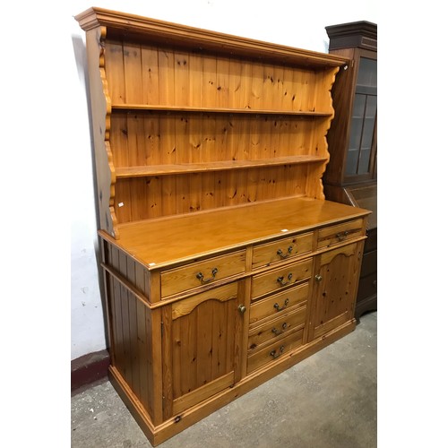 291 - A Victorian style pine dresser