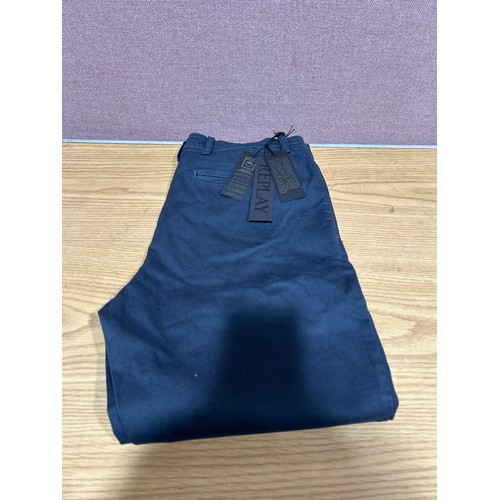 6172 - Quantity of Replay men's trousers in navy, various sizes with tags (338) *This lot is subject to Vat