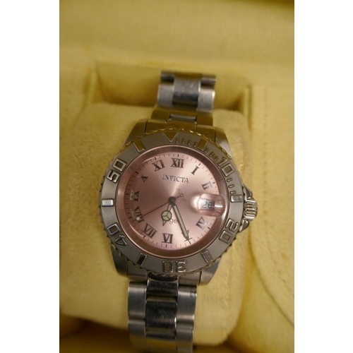 5206 - An Invicta lady's watch, boxed