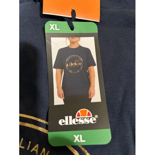 6150 - A quantity of branded t-shirts to include DKNY, Ellesse, Levis, etc., various colours and sizes  (33... 