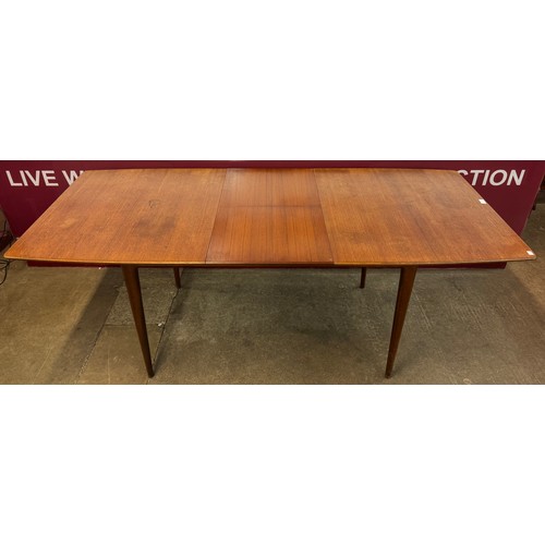 36 - A McIntosh Dunvegan teak extending dining table