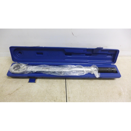 5011 - A Sealey AK628 100 x 705mm torque wrench in case