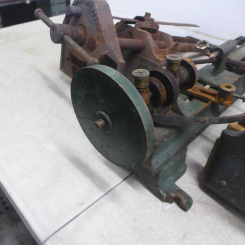 5030 - A Record No. 52½E larger engineers vice, a vintage wood turning lathe and large vintage bench vice