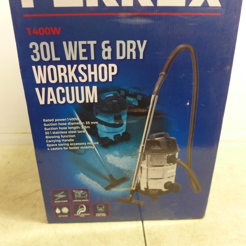 5036 - A boxed 30 litre Ferrex Wet n Dry workshop vacuum - unused