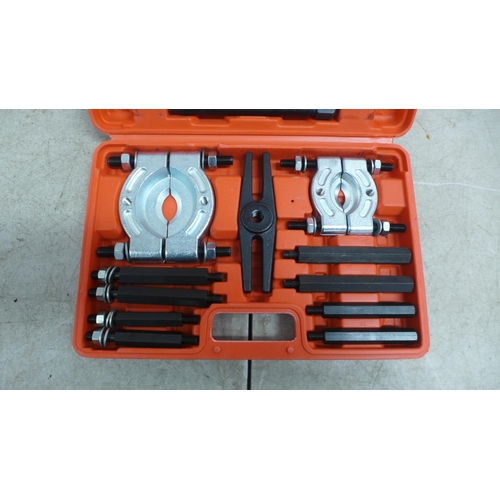 5041 - A boxed 14 piece master bearing puller set