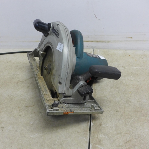 5049 - A Makita 110V, 5903R heavy duty power saw