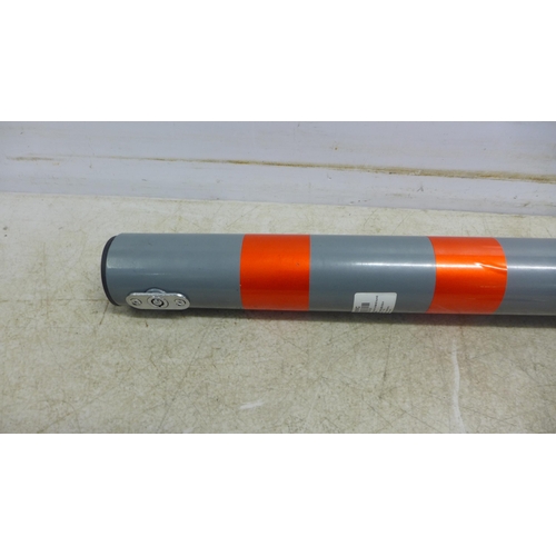 5060 - A round folding Parking Barrier Bollard - with key
* This lot is subject to VAT