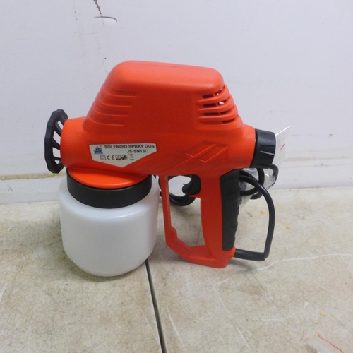 5069 - A boxed JS-SN13C 130w solenoid spray gun
* This lot is subject to VAT