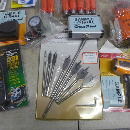 5070 - A large box of assorted tools and other items including an assorted screwdriver set, a Clarke Pro 9 ... 