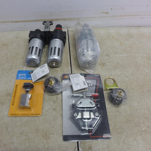 5071 - A boxed MF-3 air filter and regulator - 1/2